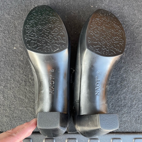 Naot Womens Amato Heeled Mary Jane Jet Black Leather Size 40 US 8.5 - Picture 3 of 4